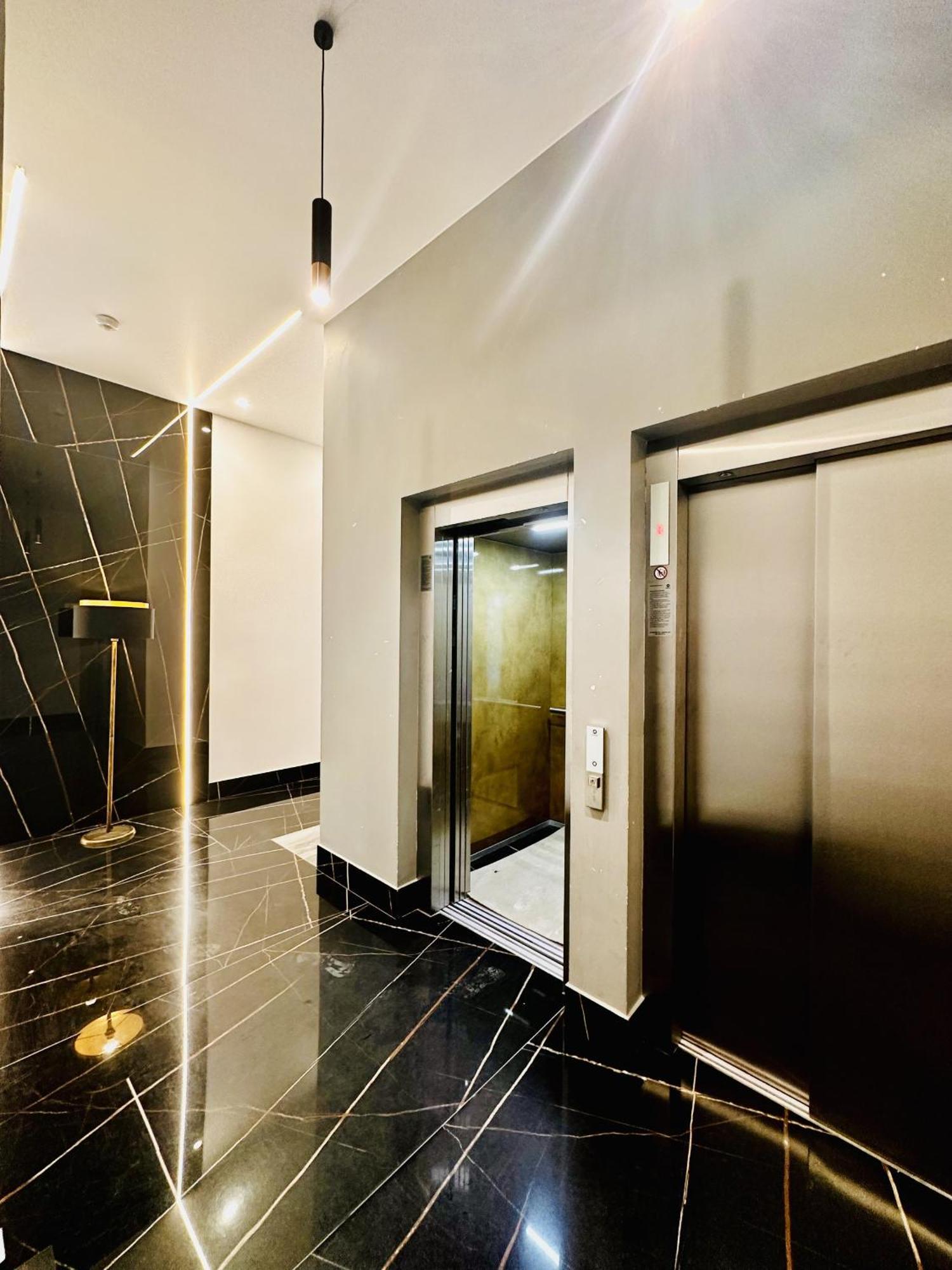 Apartamento Sky Garden Panoramic View Bucarest Exterior foto